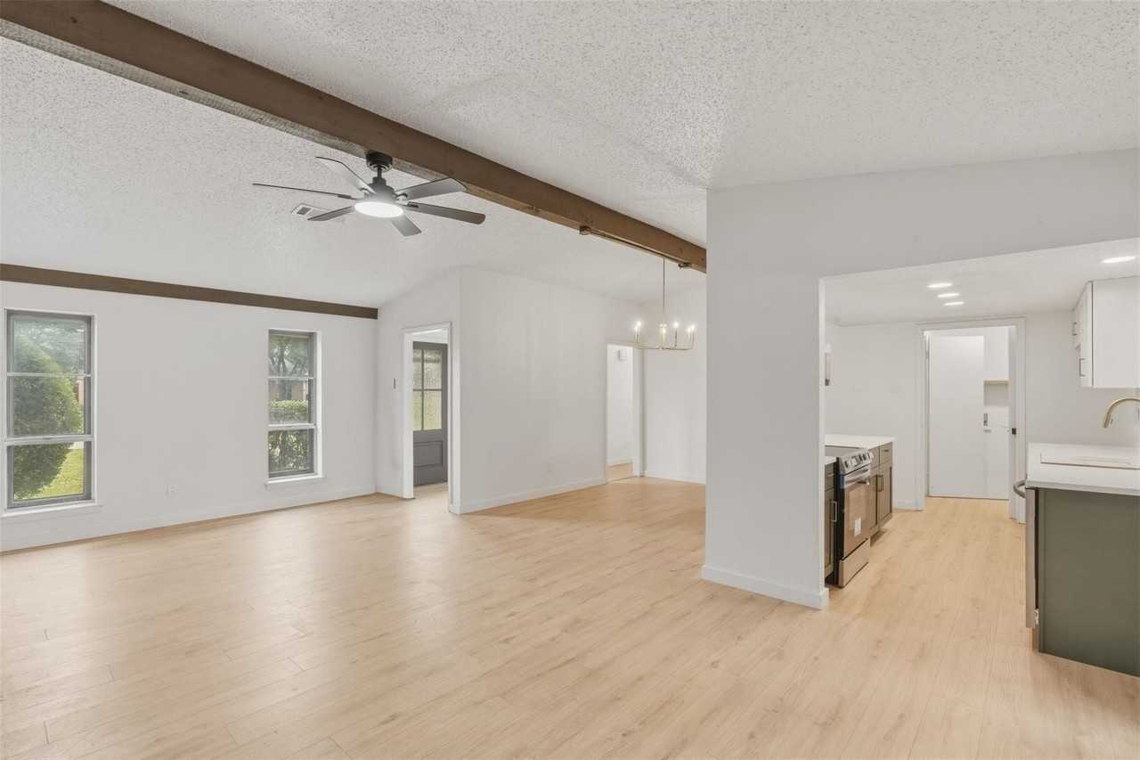 1101 Delores Dr - Photo 5 of 20