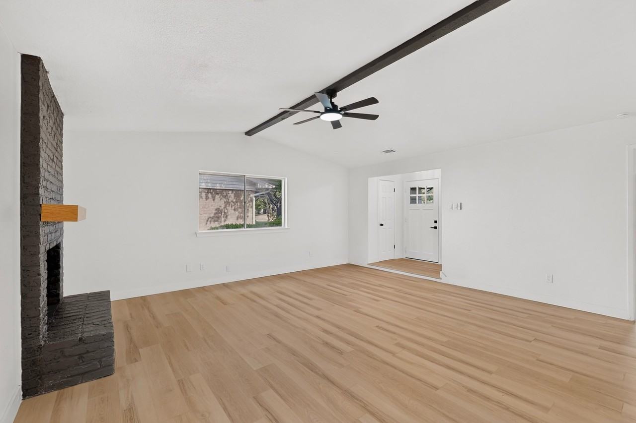 11231 Pelican Dr - Photo 5 of 32