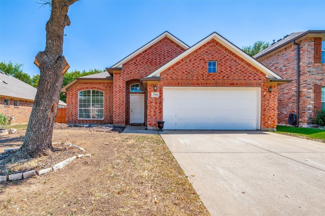 2755 Honey Suckle Dr