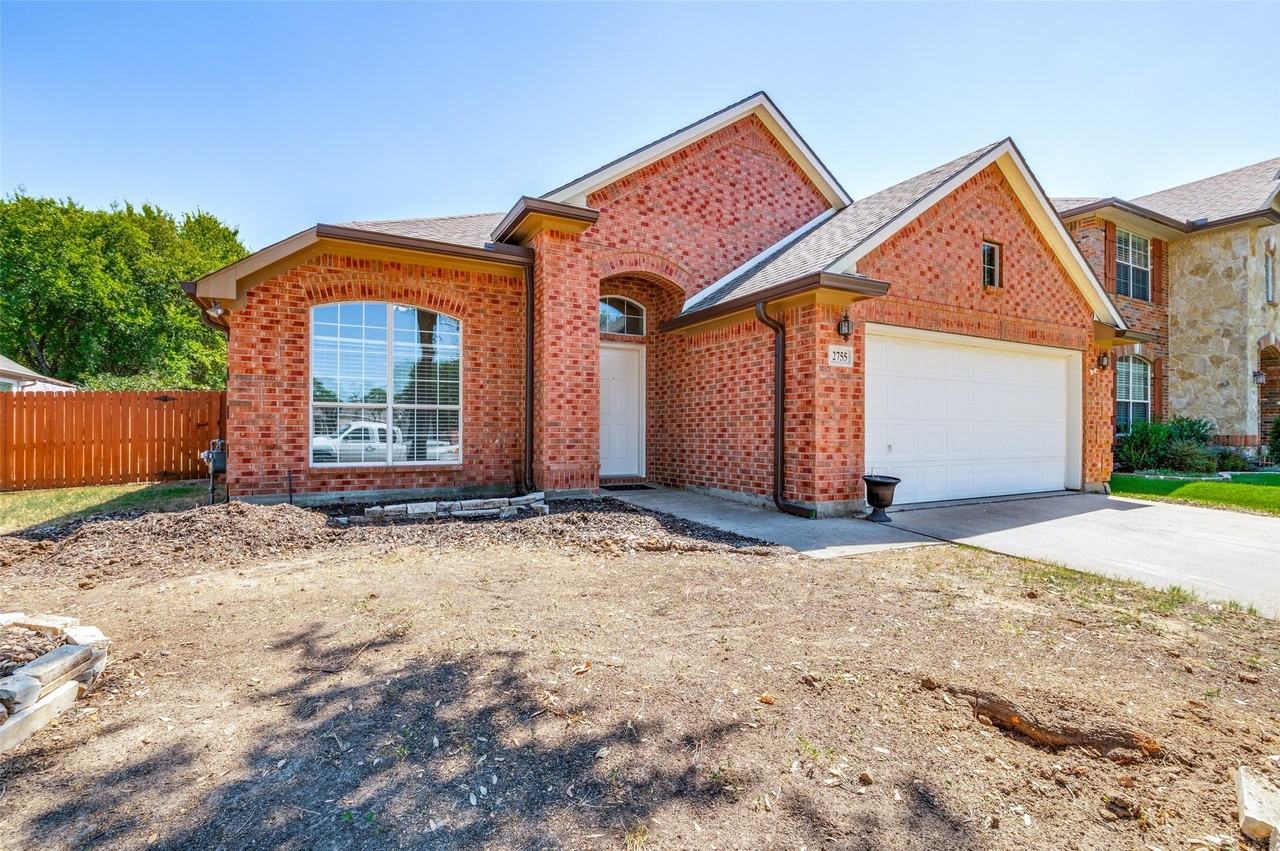 2755 Honey Suckle Dr - Photo 2 of 27