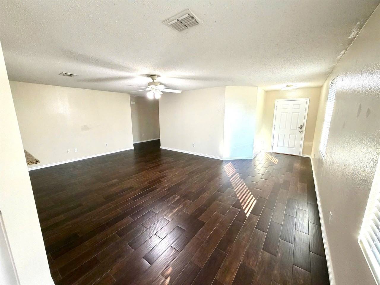 1108 Conner Ct - Photo 3 of 14
