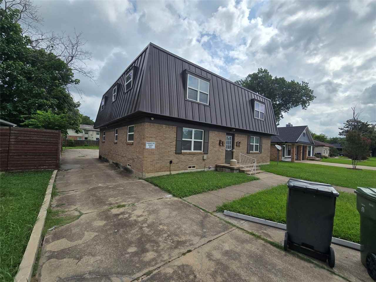 1805 Randolph Dr #2 - Photo 4 of 6