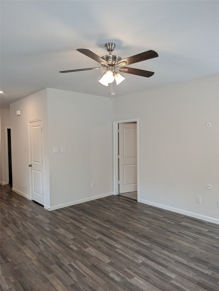 504 Jameson St - Photo 3 of 21