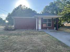 featured image of 703 Mill St