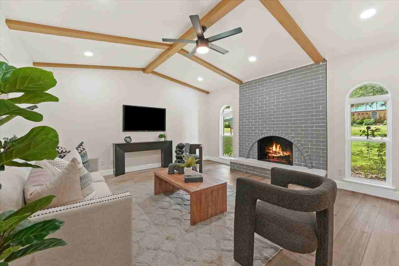 3022 Ravine Trl - Photo 4 of 28