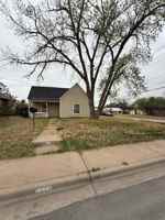 featured image of 911 Elm St