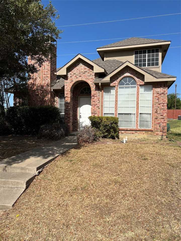902 Brose Dr