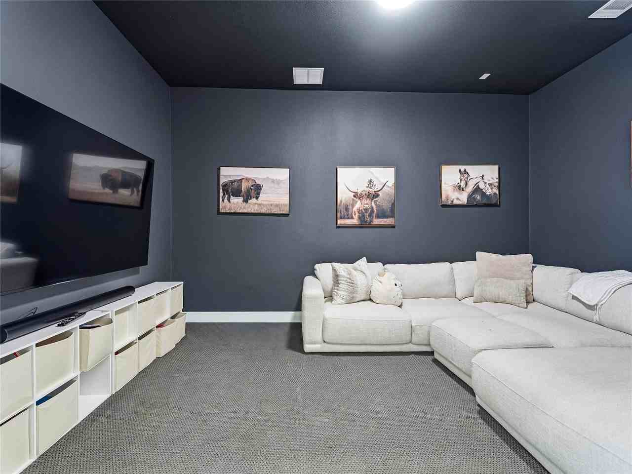 2370 Rainforest Dr - Photo 4 of 40