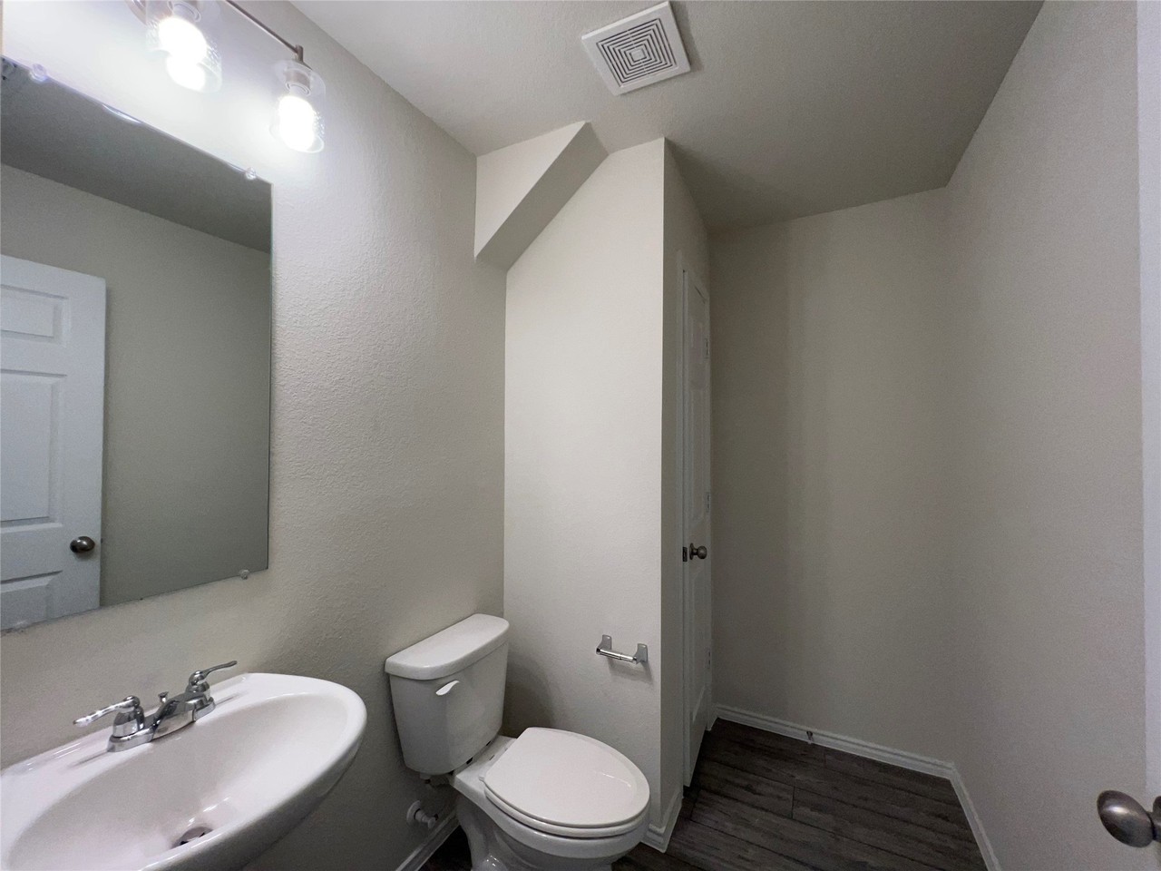 16013 Crews Ave - Photo 5 of 22