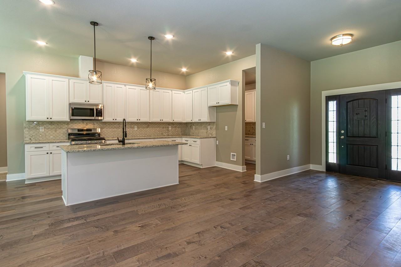122 Private Road 6305 - Photo 2 of 28