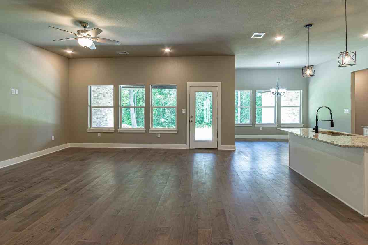 122 Private Road 6305 - Photo 3 of 28