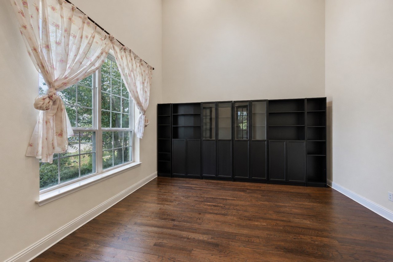 13930 Willow Bend Dr - Photo 4 of 40