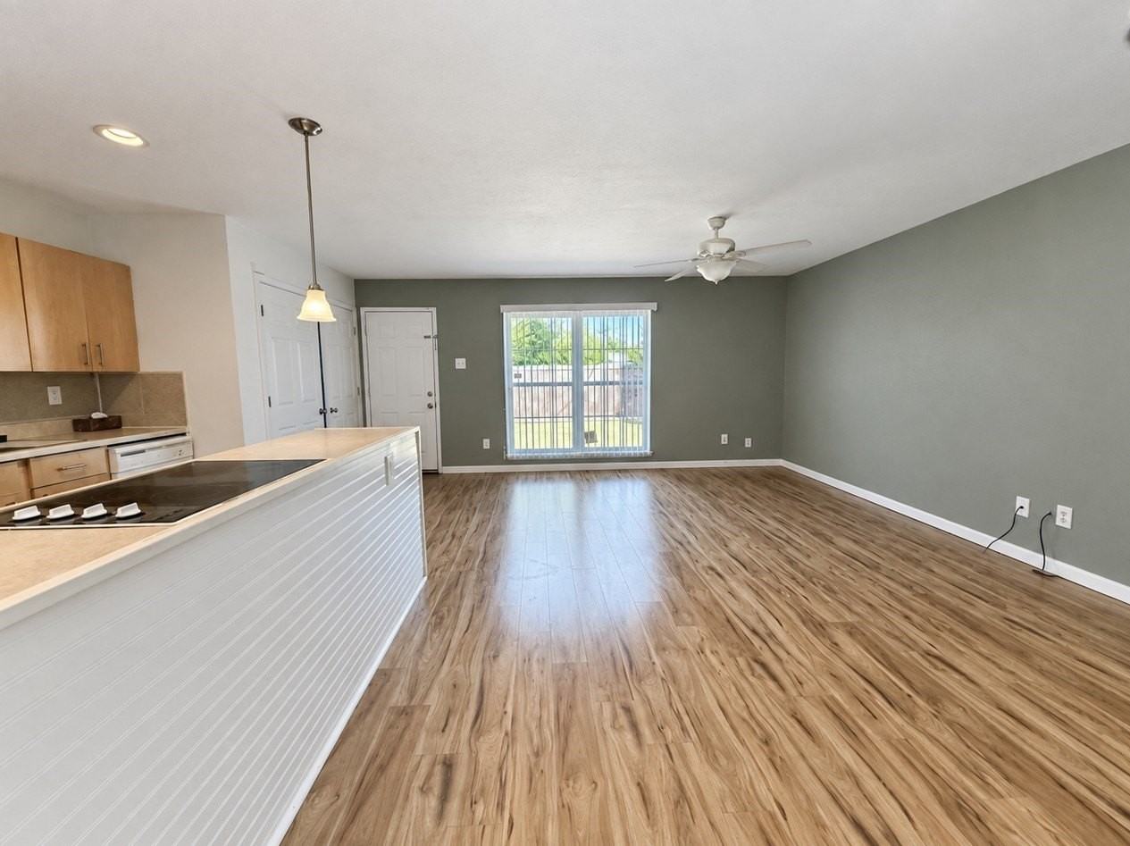 1008 S Jupiter Rd - Photo 6 of 15