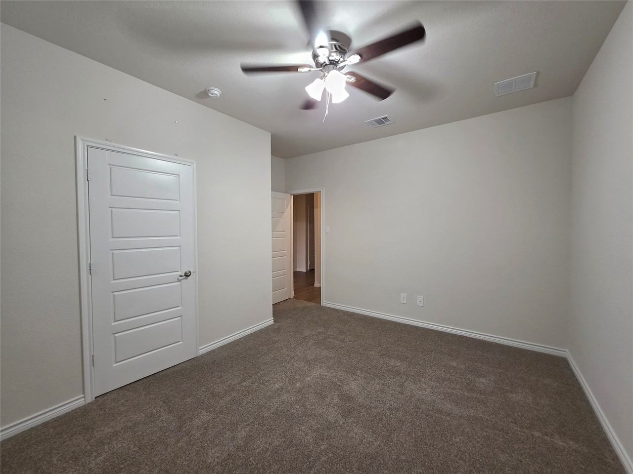 10108 Boxwood Way - Photo 7 of 40