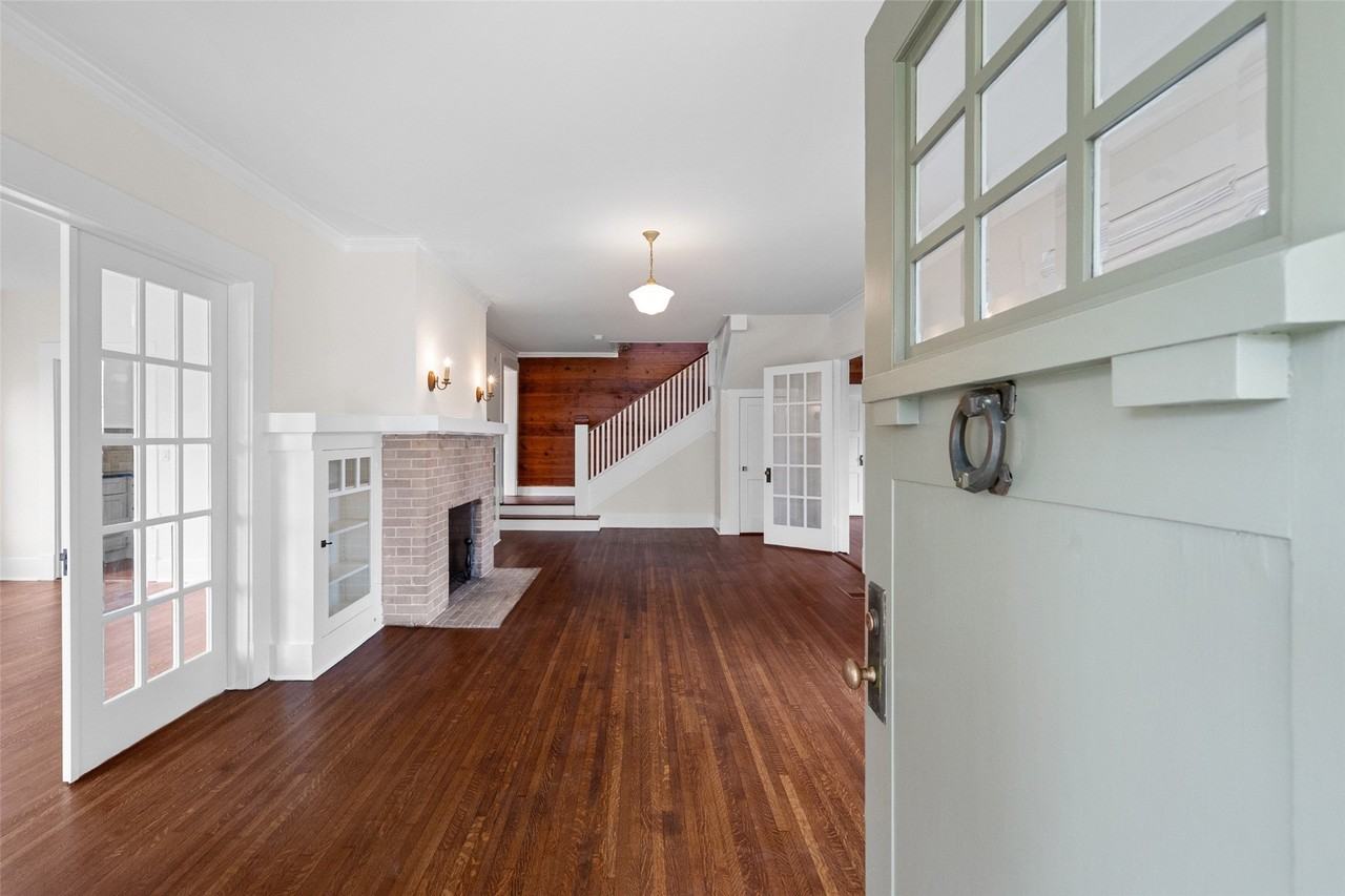 1106 W 4th Ave - Photo 4 of 33