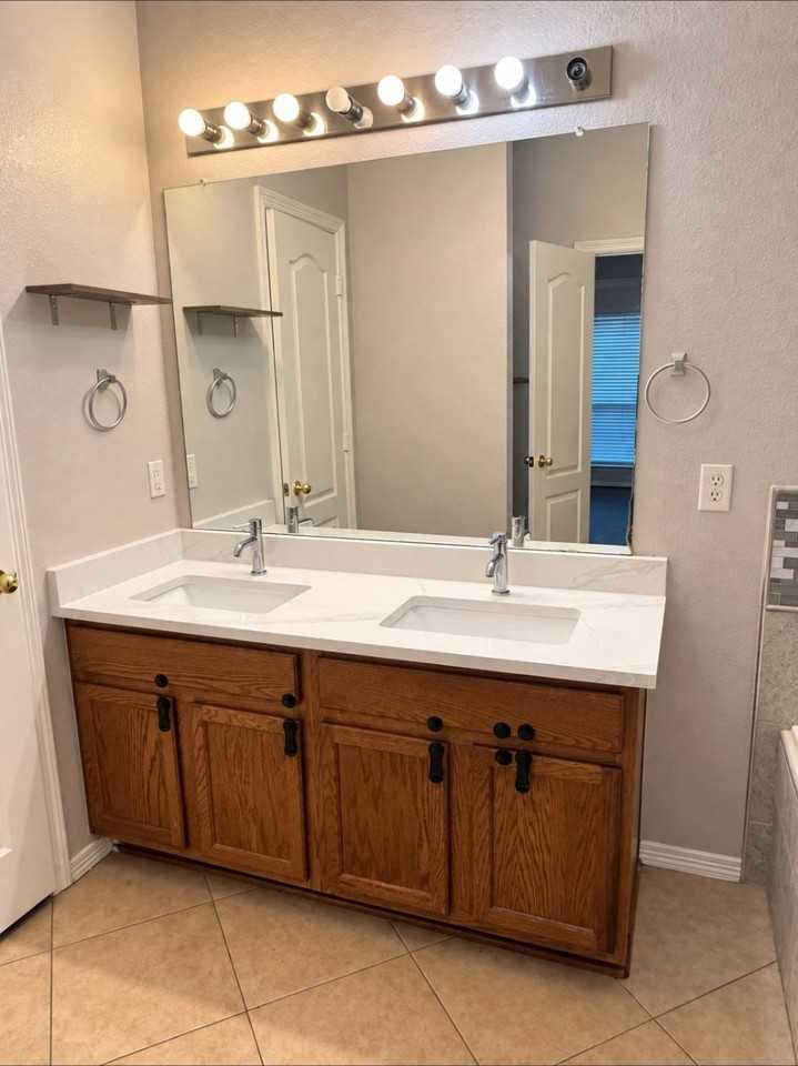 1037 Liberty Cir - Photo 6 of 12