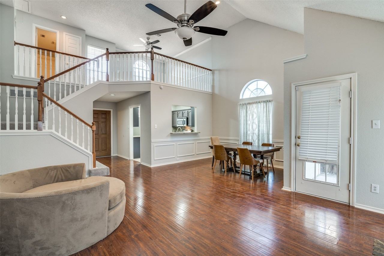 2916 Renaissance Cir - Photo 7 of 29