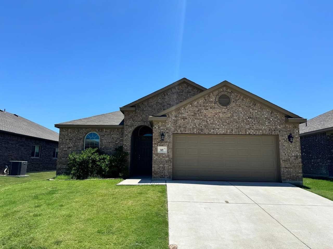 305 Lead Creek Dr - Photo 2 of 15