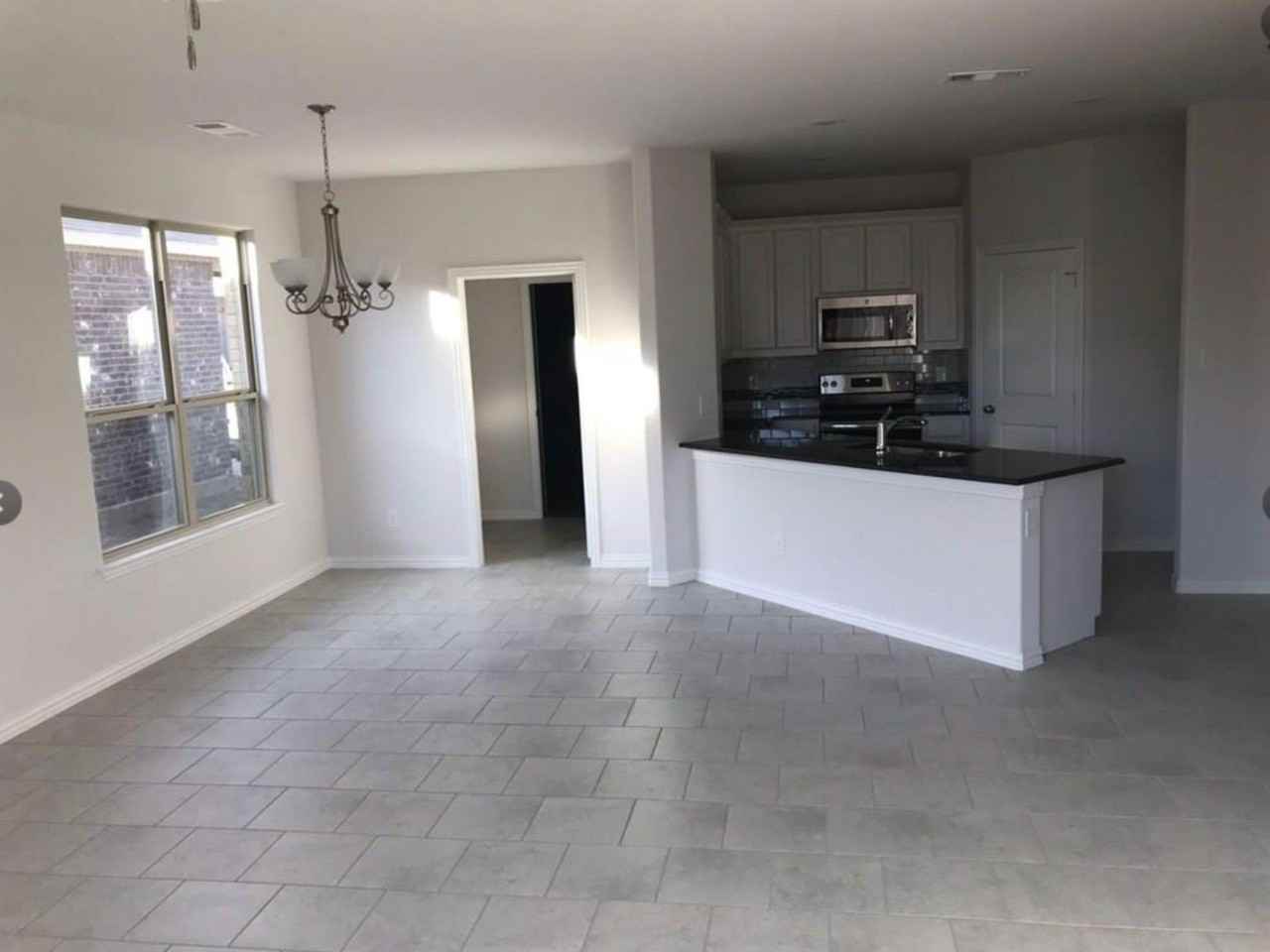 305 Lead Creek Dr - Photo 7 of 15