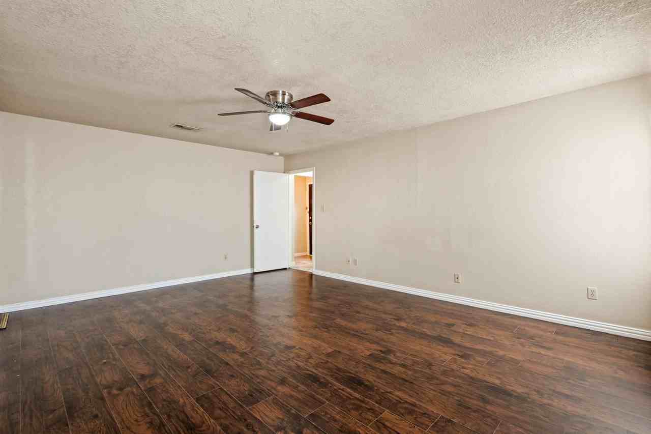 6229 Maple Springs Dr - Photo 7 of 28