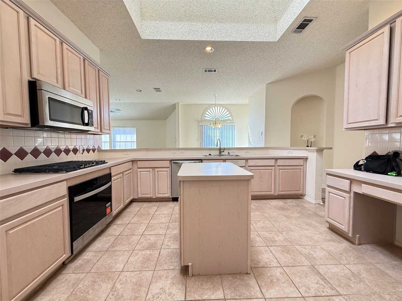 7213 Randall Way - Photo 6 of 18