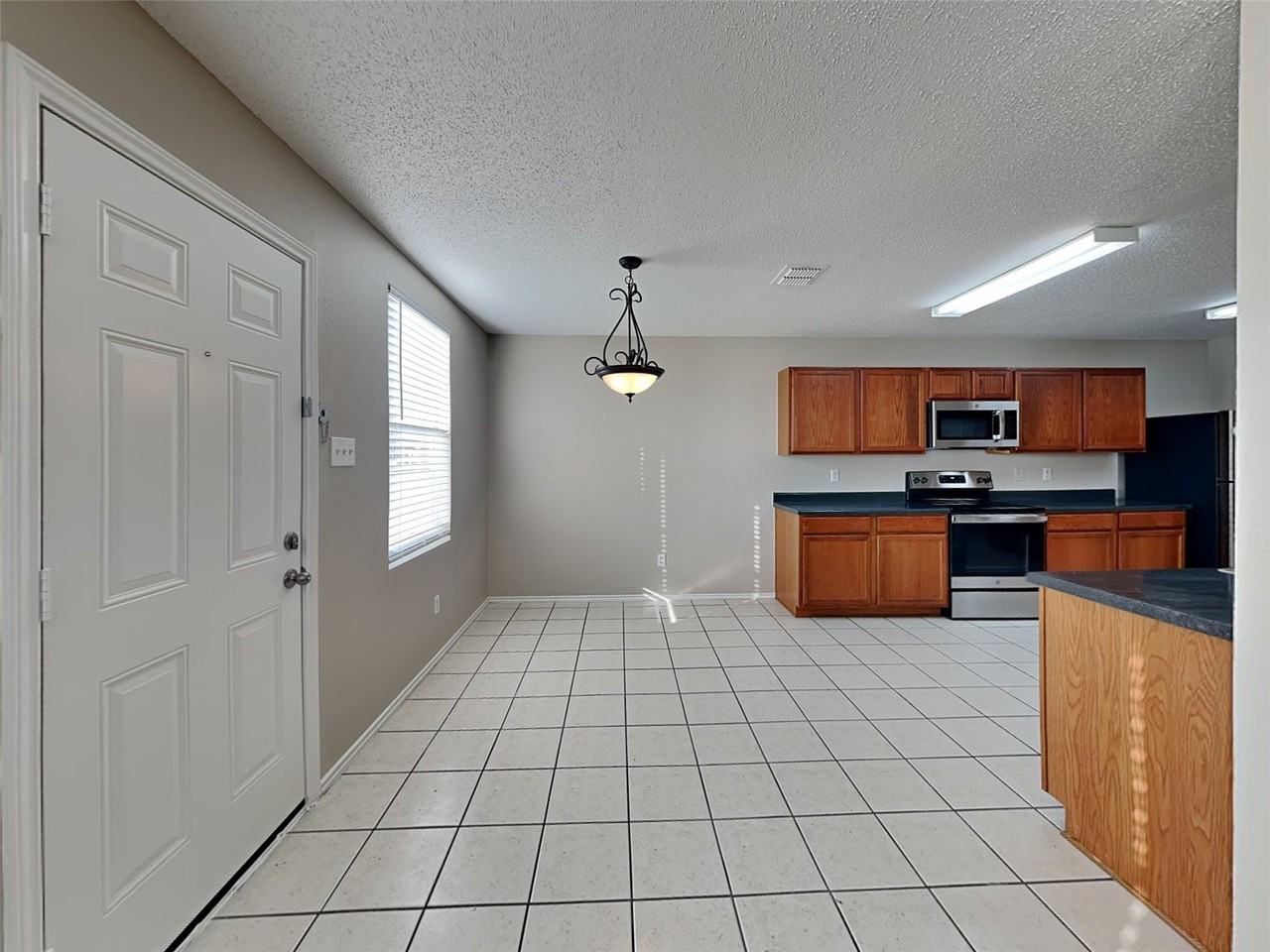 600 Ragwood Rd - Photo 2 of 16