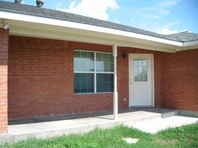 309 Windjammer Rd - Photo 3 of 20
