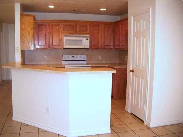 309 Windjammer Rd - Photo 7 of 20