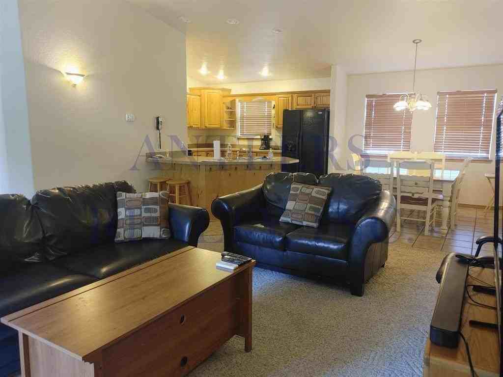 2811 Lincoln Ave - Photo 3 of 14