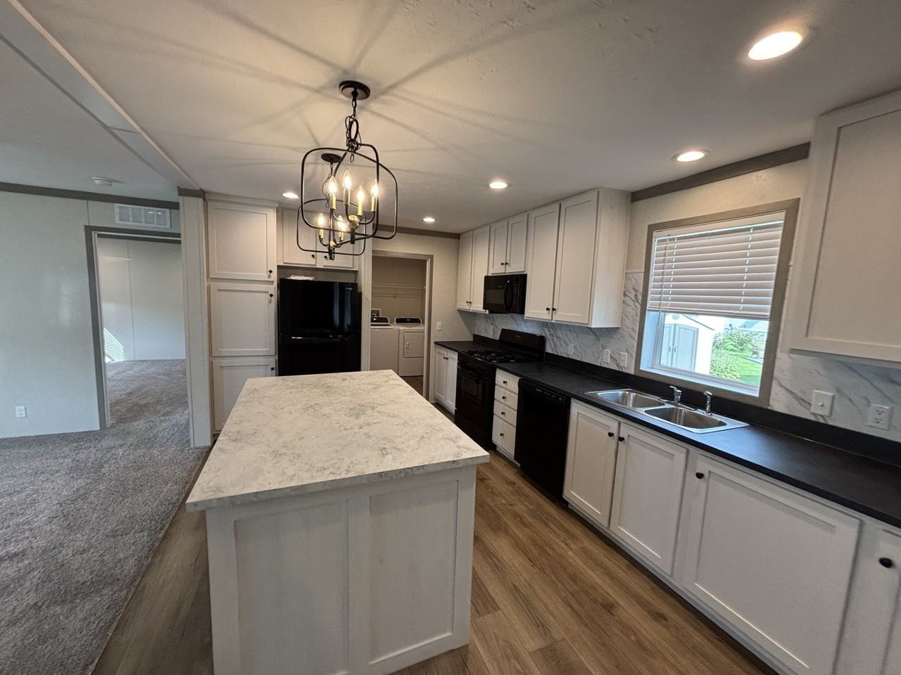 194 Oxford Ct #194 - Photo 2 of 12