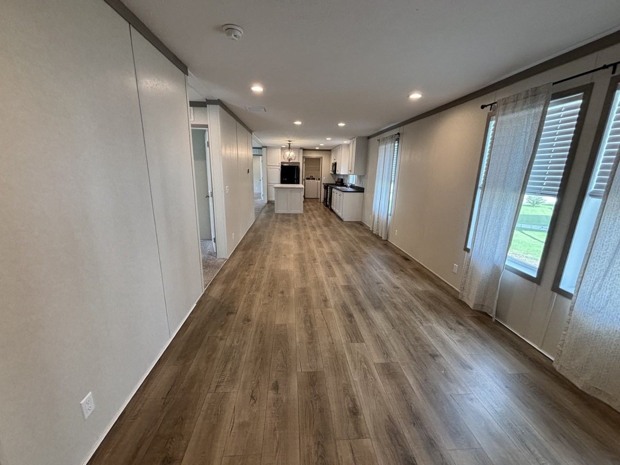 194 Oxford Ct #194 - Photo 4 of 12