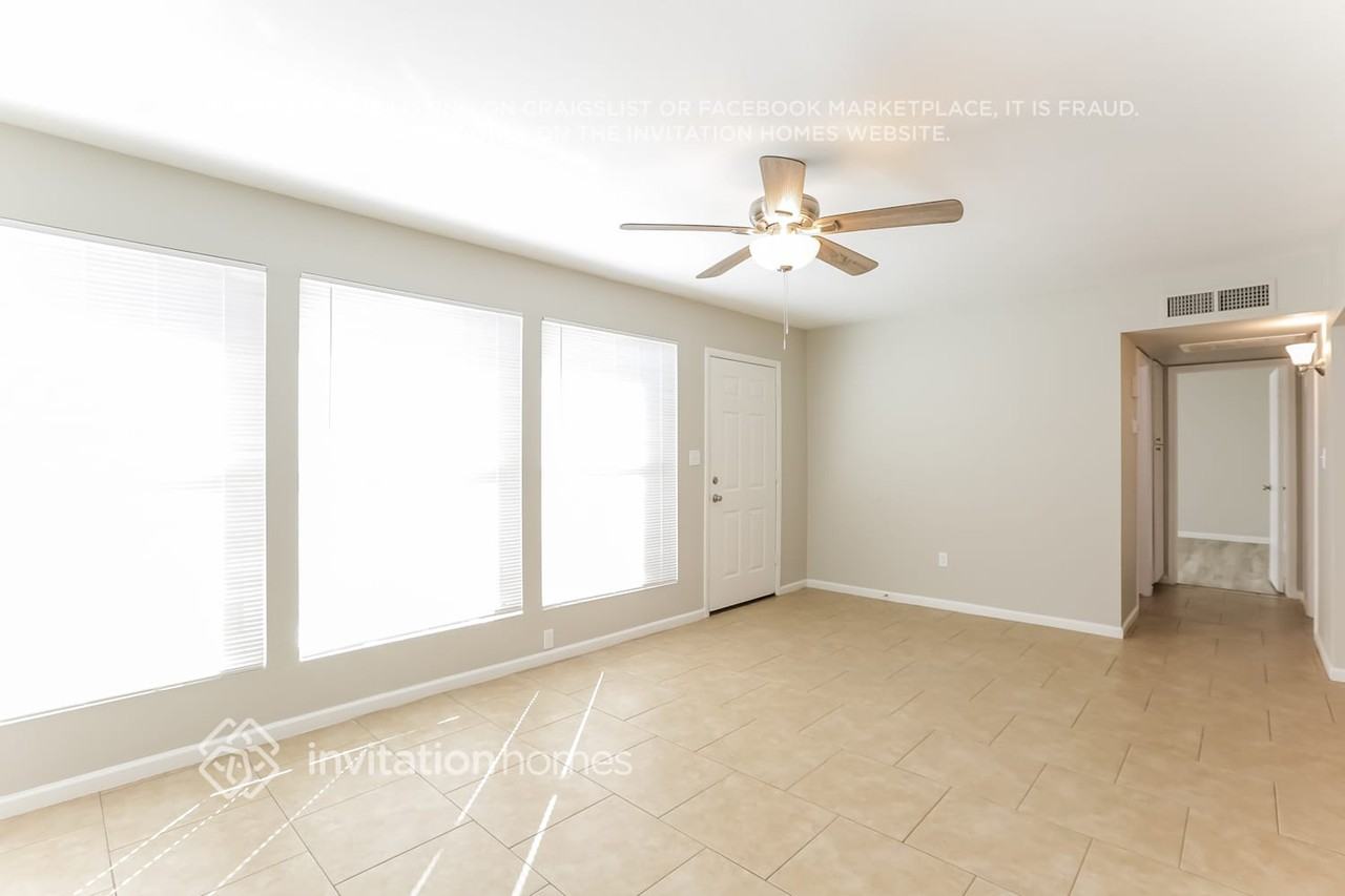 436 W La Jolla Dr - Photo 3 of 15