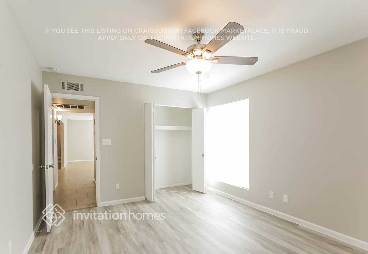 436 W La Jolla Dr - Photo 7 of 15
