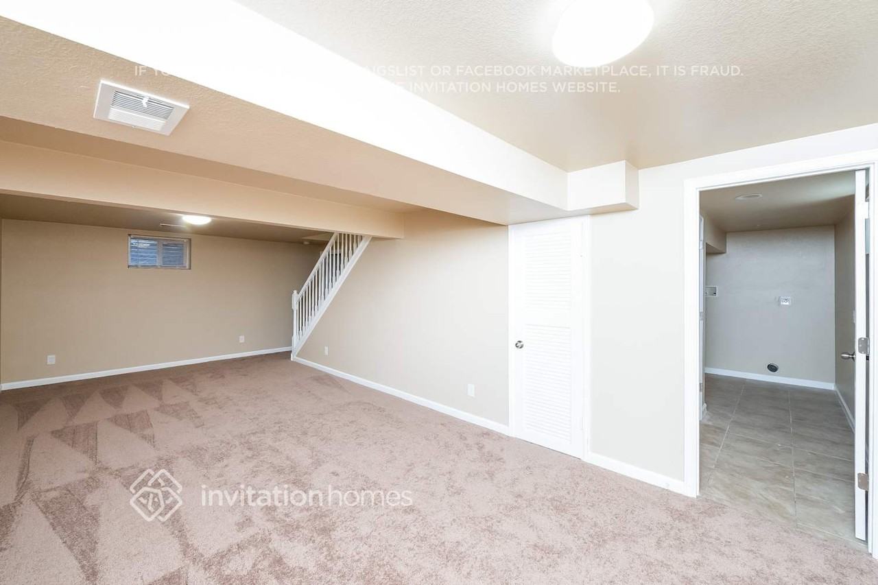 2871 S Argonne St - Photo 6 of 19