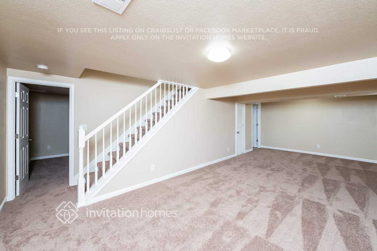 2871 S Argonne St - Photo 7 of 19