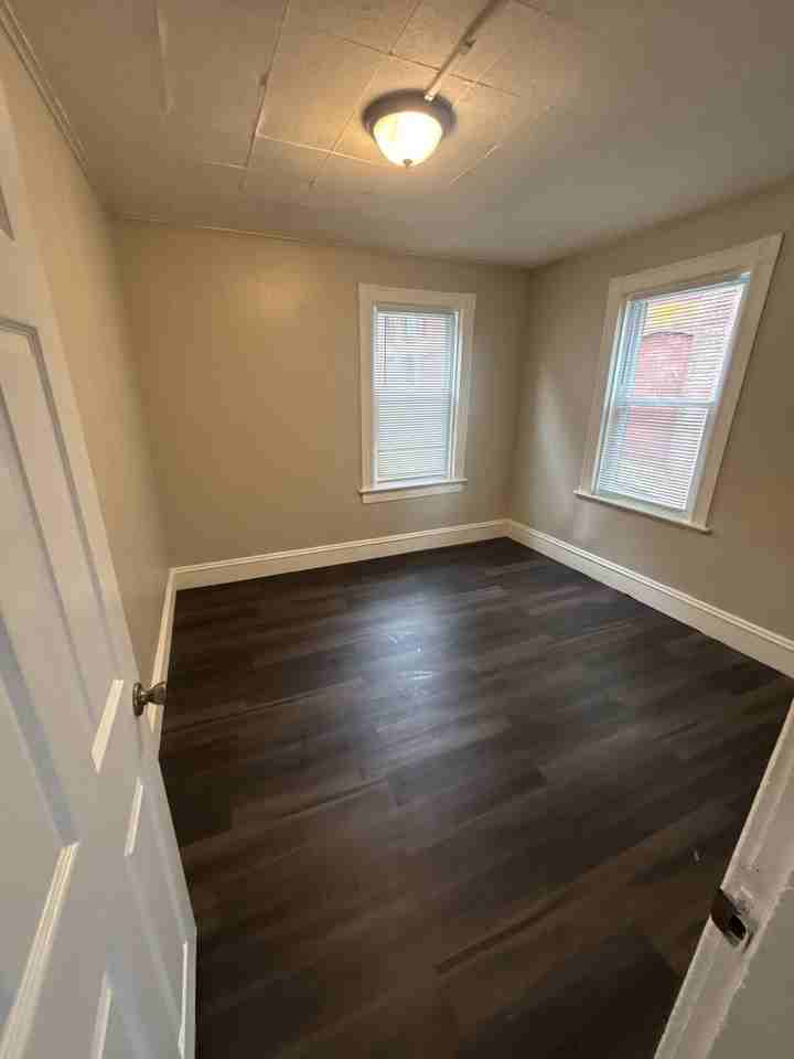 394 Metacom Ave #6 - Photo 2 of 10