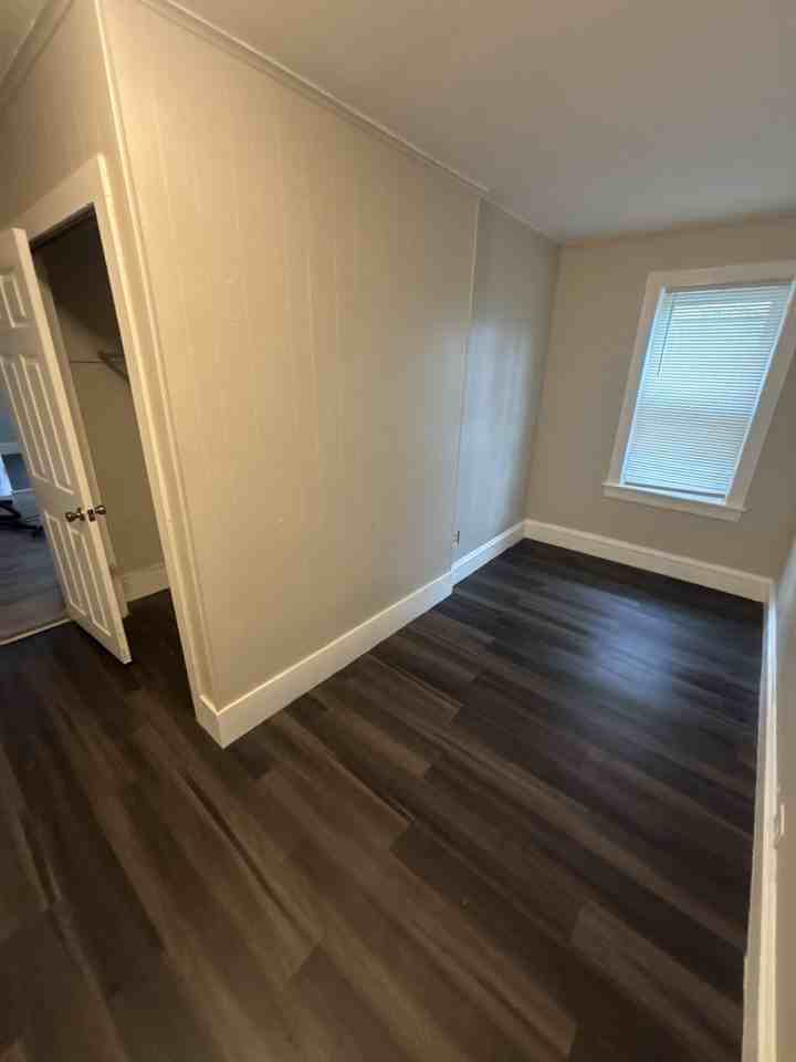 394 Metacom Ave #6 - Photo 5 of 10