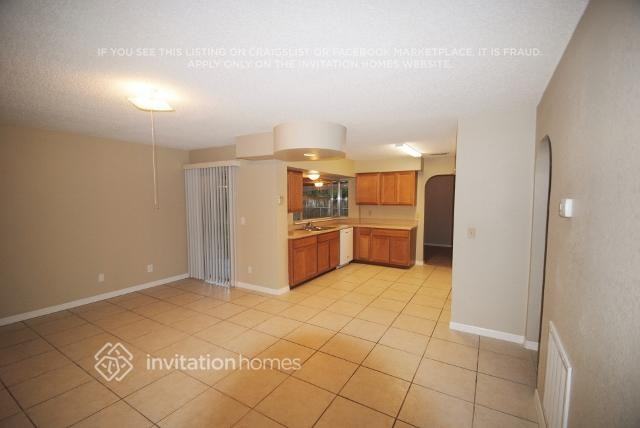 1796 Barker St Ne - Photo 2 of 8