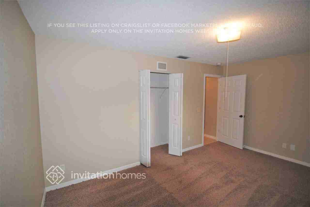 1796 Barker St Ne - Photo 5 of 8