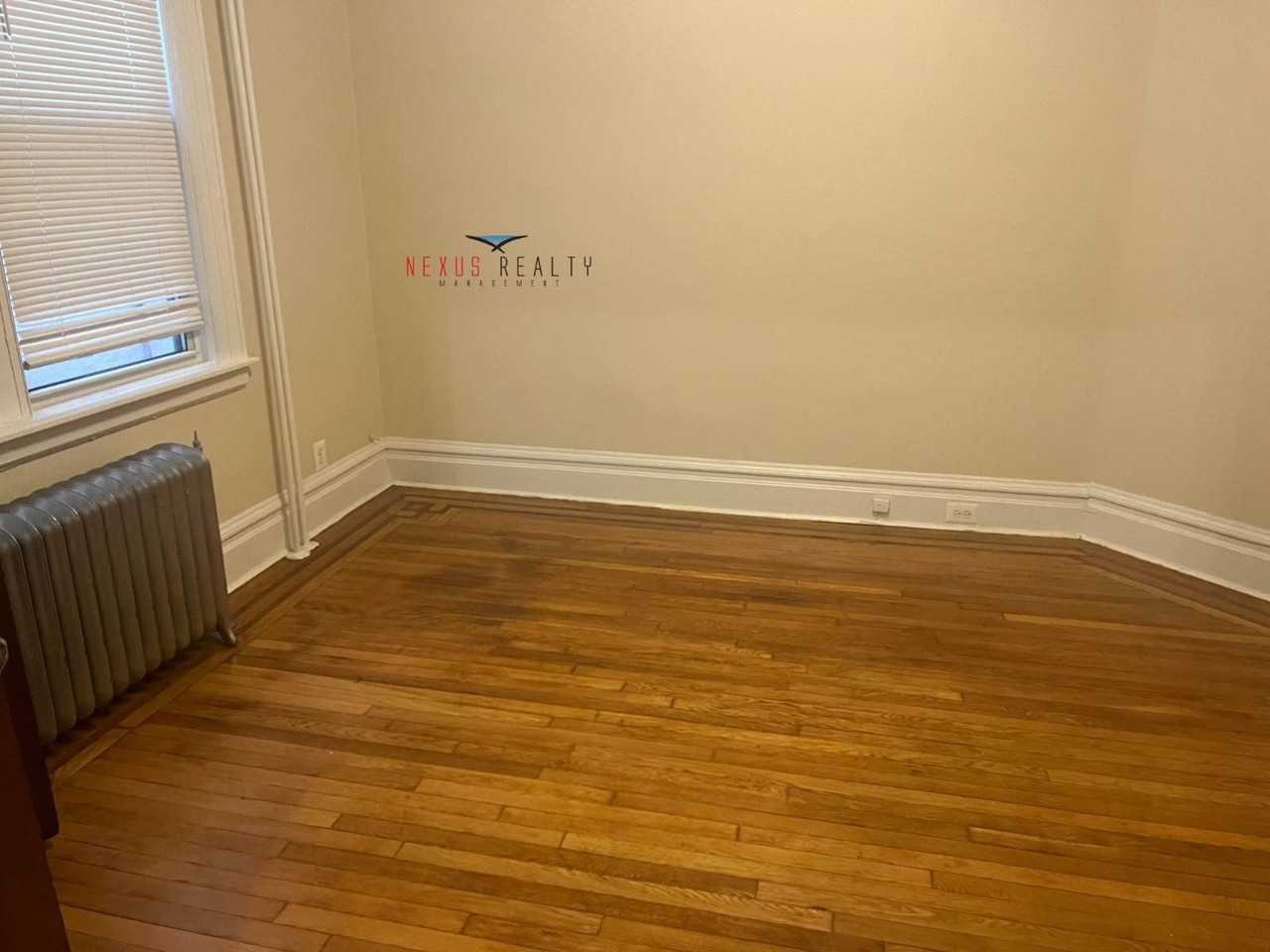4212 21st Ave #1R - Photo 2 of 9
