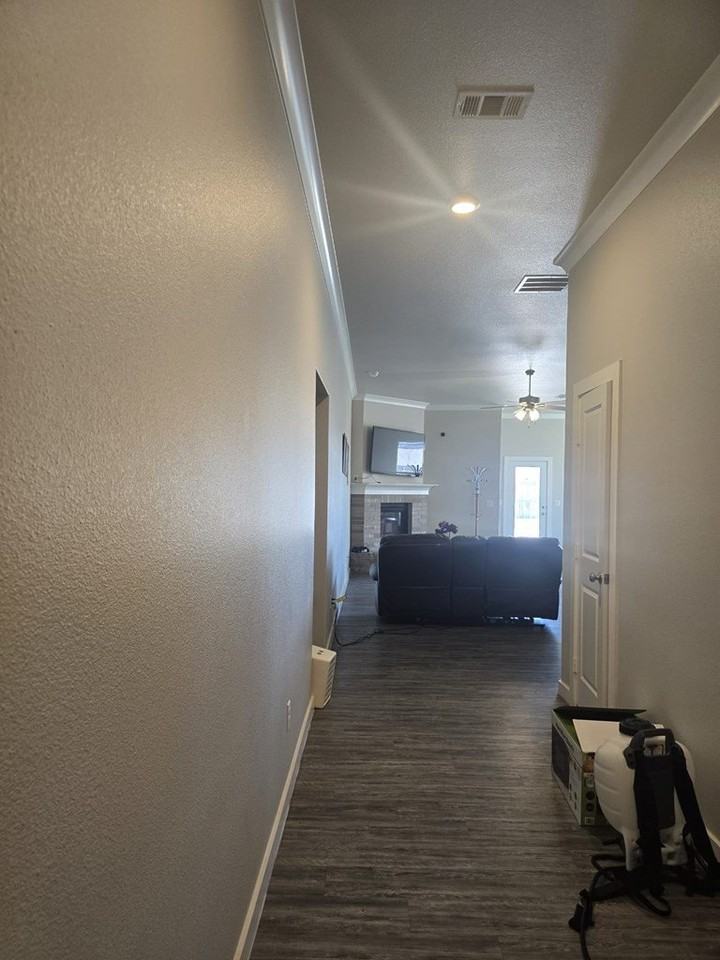 1102 Canal St - Photo 3 of 8