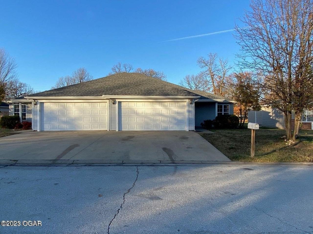 1721 Redbud Dr #B - Photo 2 of 9