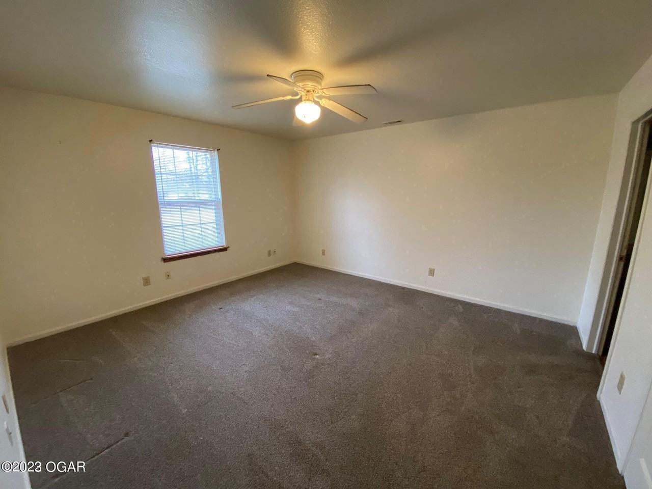 1721 Redbud Dr #B - Photo 6 of 9