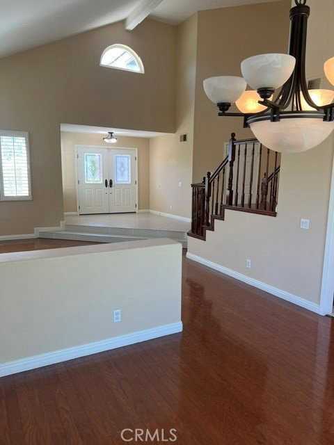 5550 Elderberry Ln - Photo 3 of 7