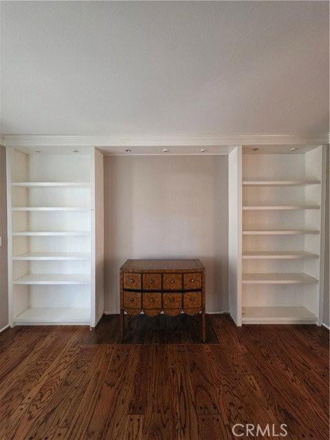 1235 N Craig Ave - Photo 3 of 8