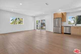 11302 Collins St #1 - Photo 6 of 8