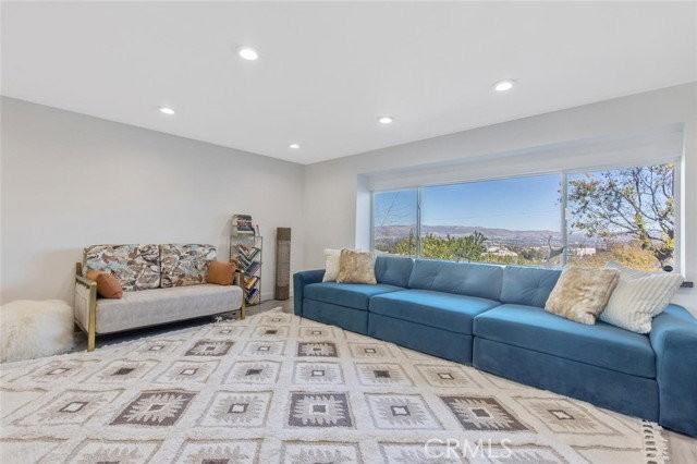 22444 Venido Rd - Photo 2 of 8
