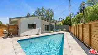 5304 Baza Ave - Photo 3 of 8