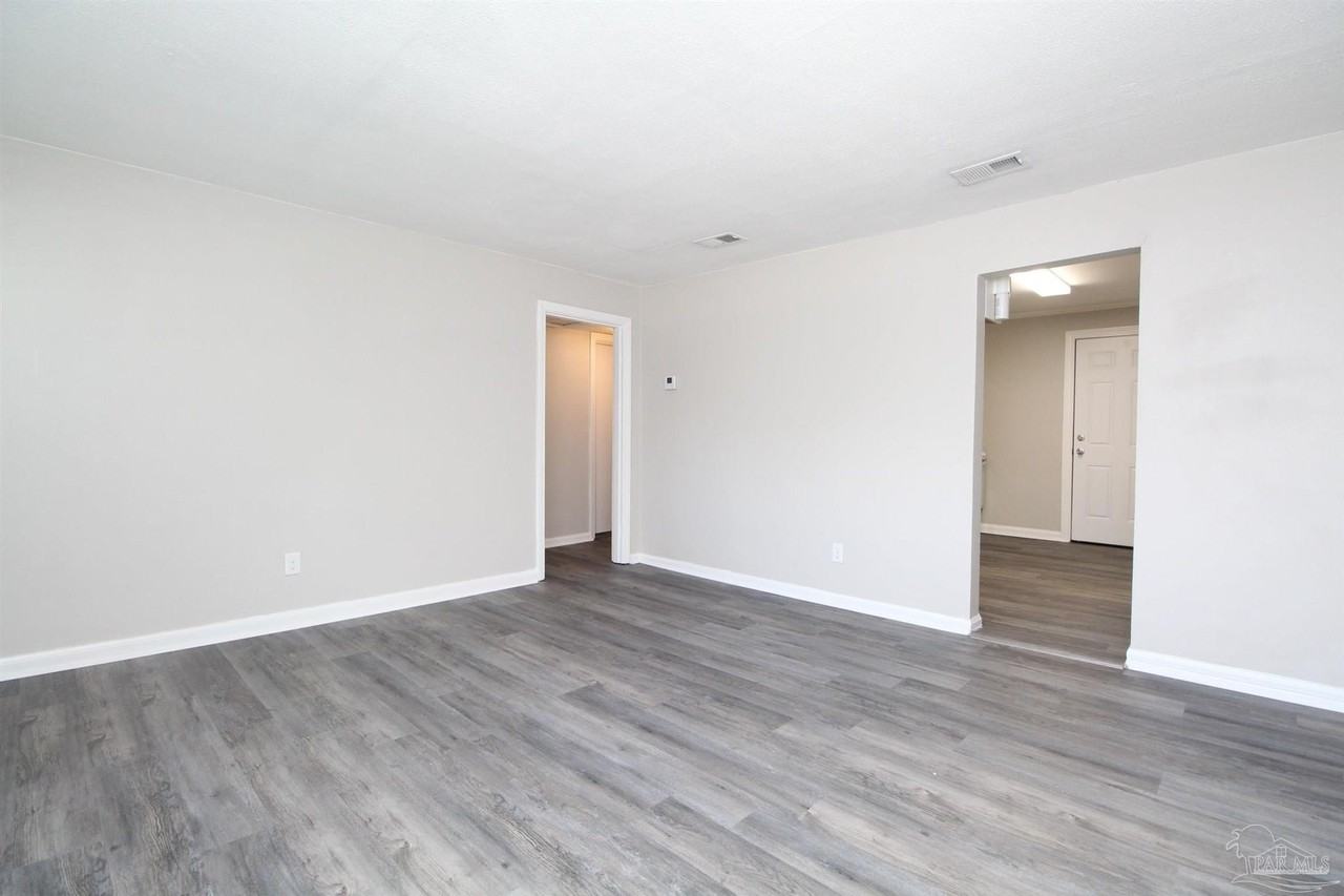 610 Herschel St #A - Photo 3 of 14