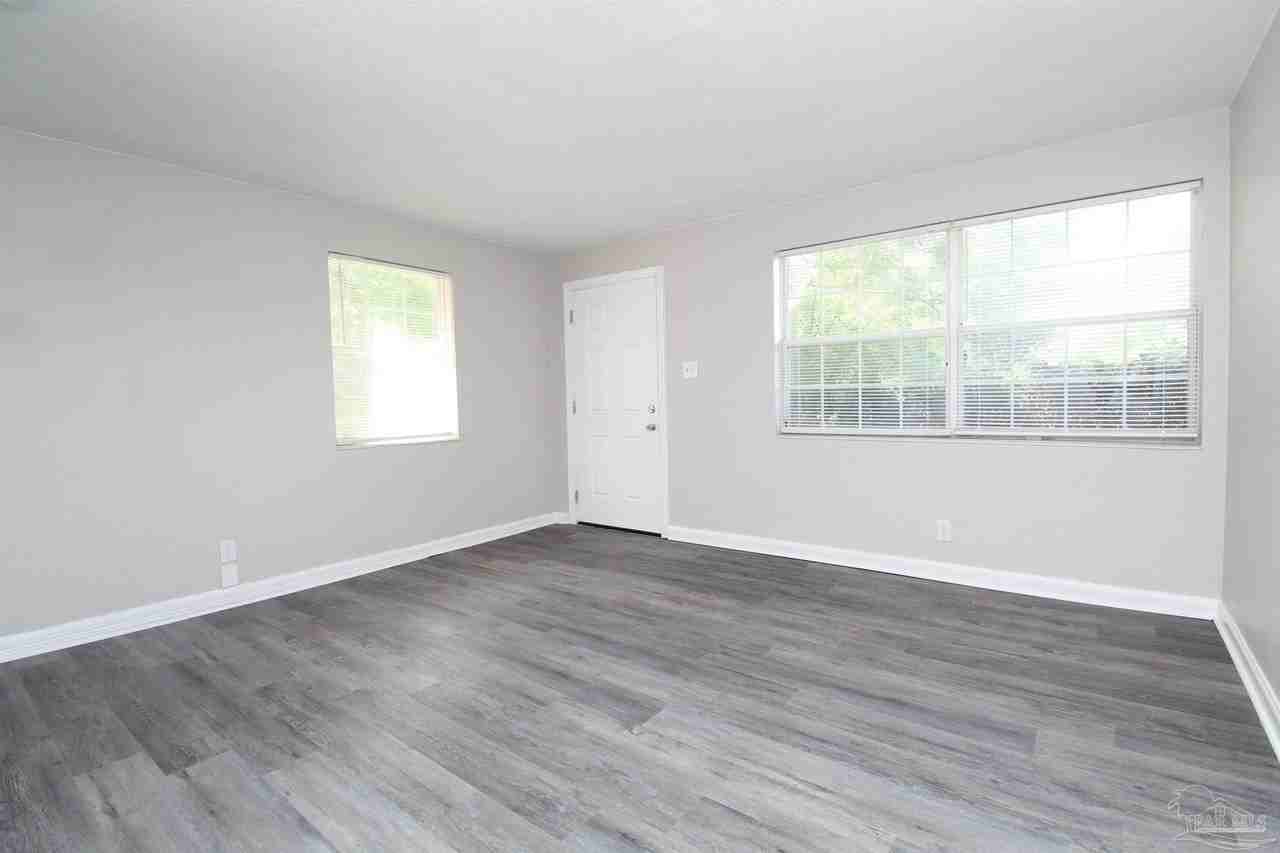 610 Herschel St #A - Photo 4 of 14